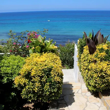 Dyonisis Holiday home *