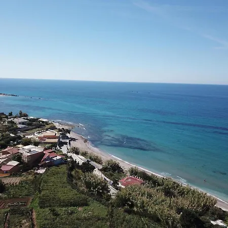 Dyonisis * Paramonas (Corfu)